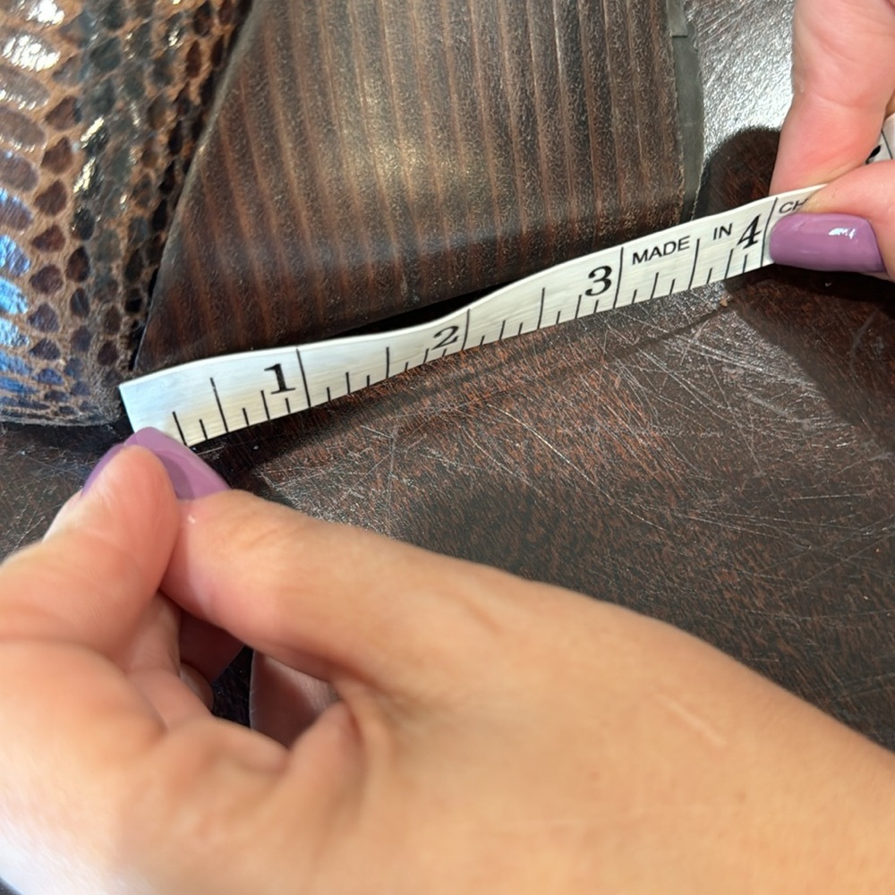 Max Studio Wedge - Picture 5 of 6